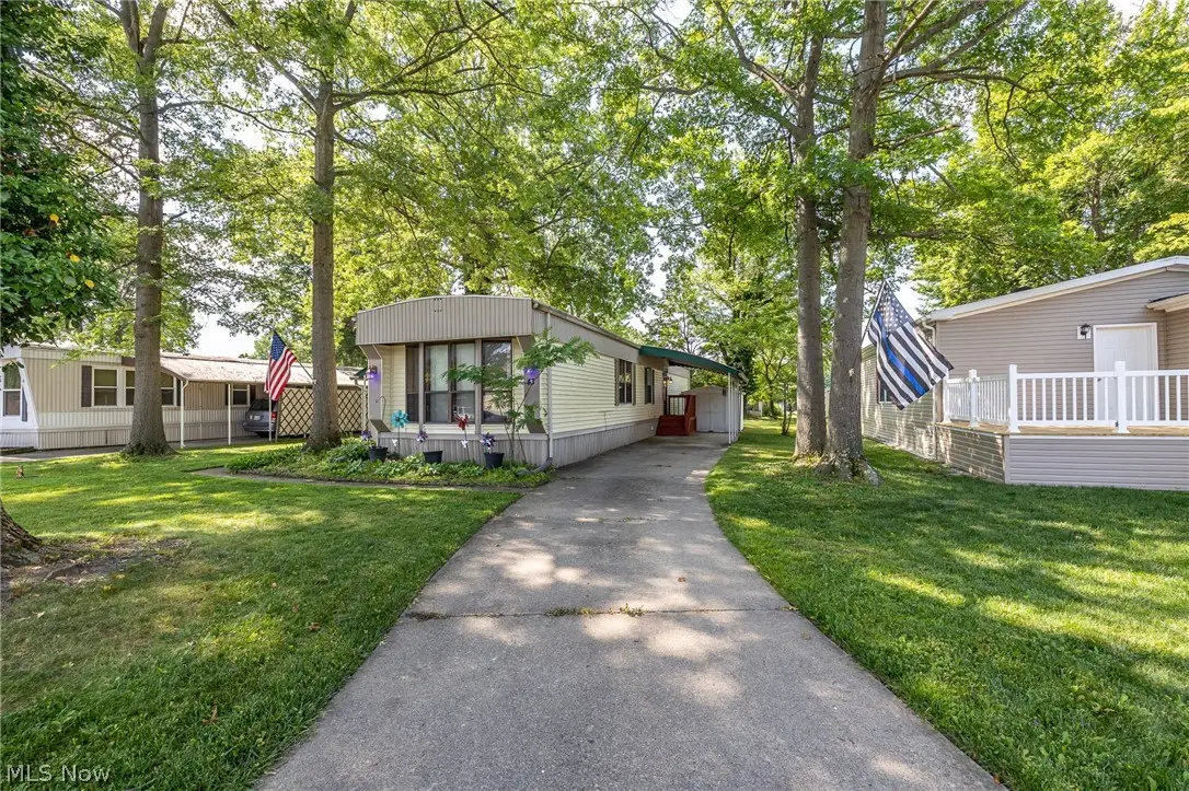 43 Parkway Drive, Olmsted, OH 44138 - #1