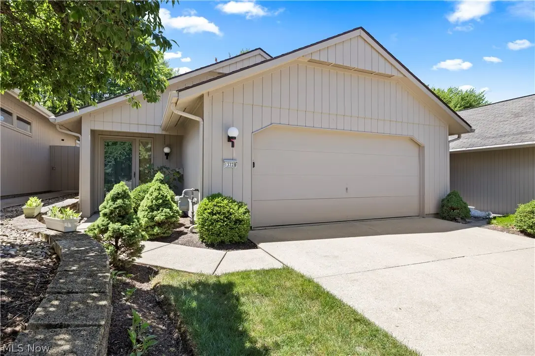 13228 Olympus Way, Strongsville, OH 44149 - #1