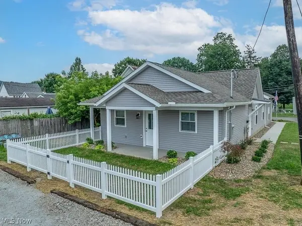 347 Ray Ne Avenue, New Philadelphia, OH 44663