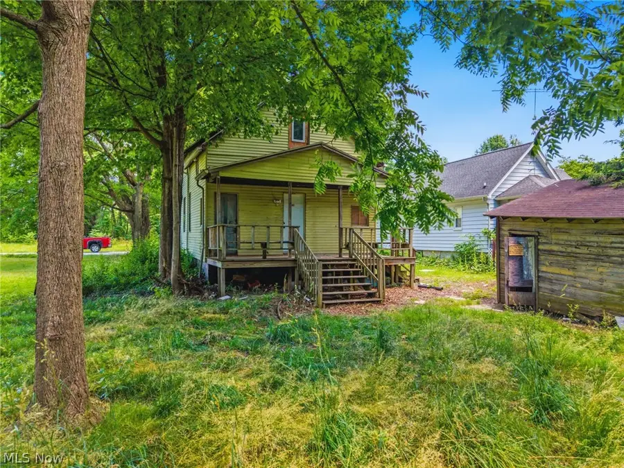 146 Albert Ne Street, Warren, OH 44483 - #3