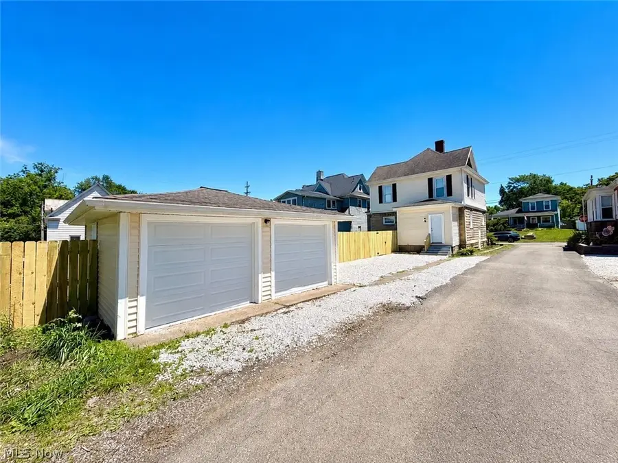 1218 Tremont Sw Avenue, Massillon, OH 44647 - #2
