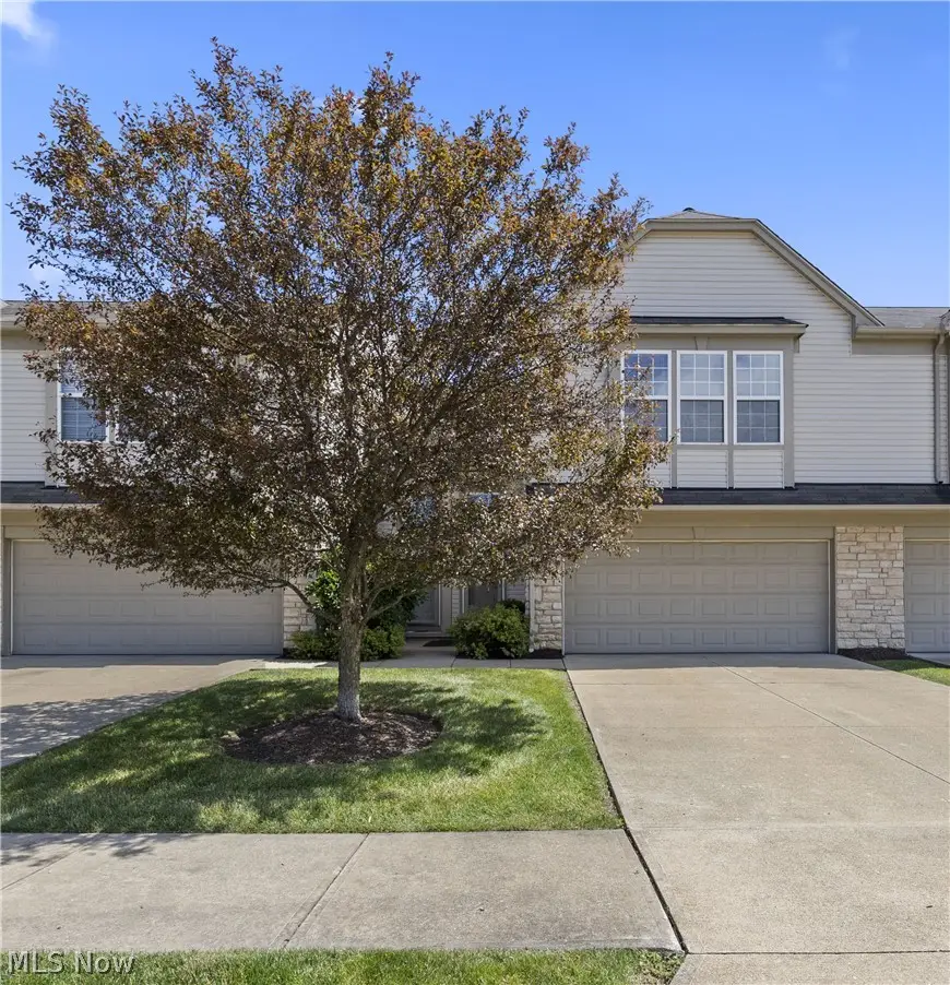 29026 Pembrooke Boulevard, Olmsted Falls, OH 44138 - #2