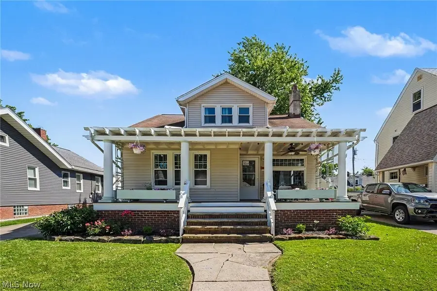 16901 Melgrave Avenue, Cleveland, OH 44135 - #2