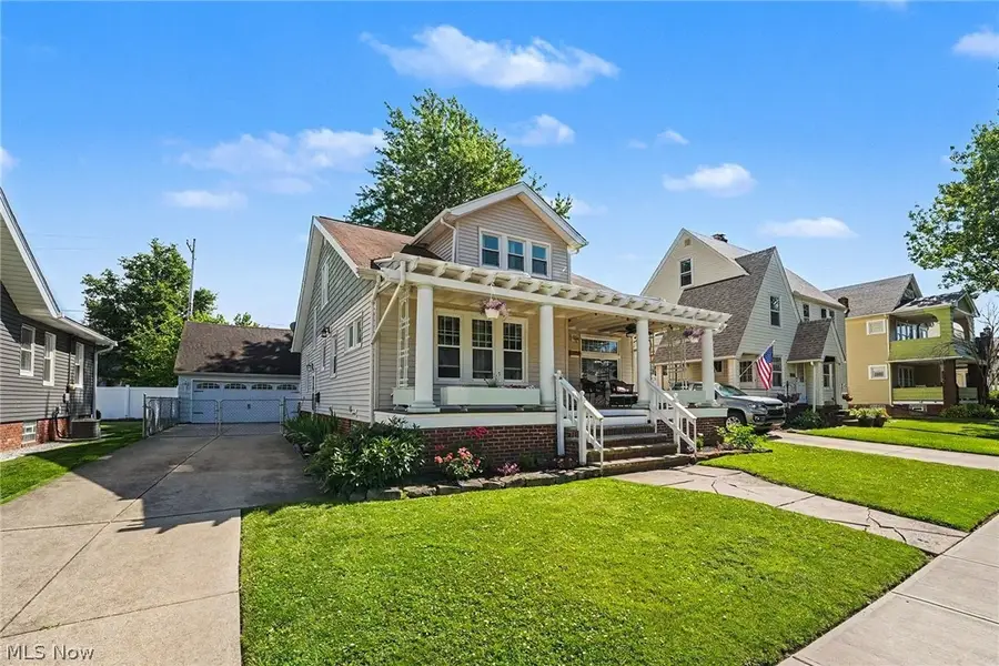 16901 Melgrave Avenue, Cleveland, OH 44135 - #3