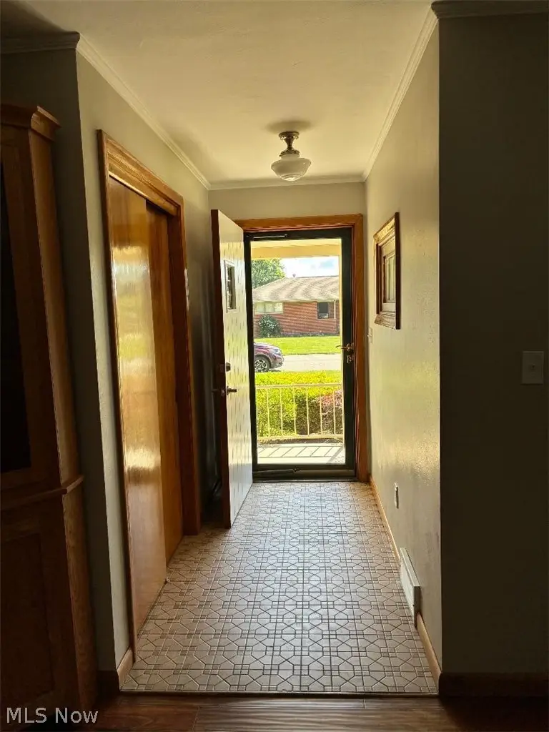 573 Grandview Avenue, East Palestine, OH 44413 - #3
