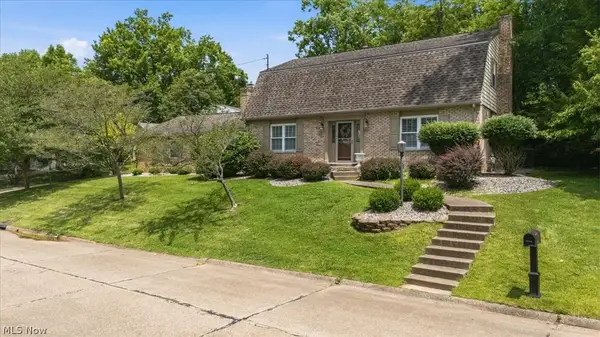 27 Ashwood Place, Vienna, WV 26105