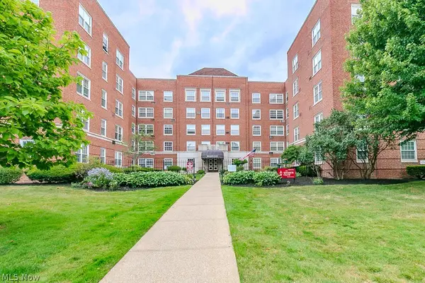19201 Van Aken Boulevard #313, Shaker Heights, OH 44122