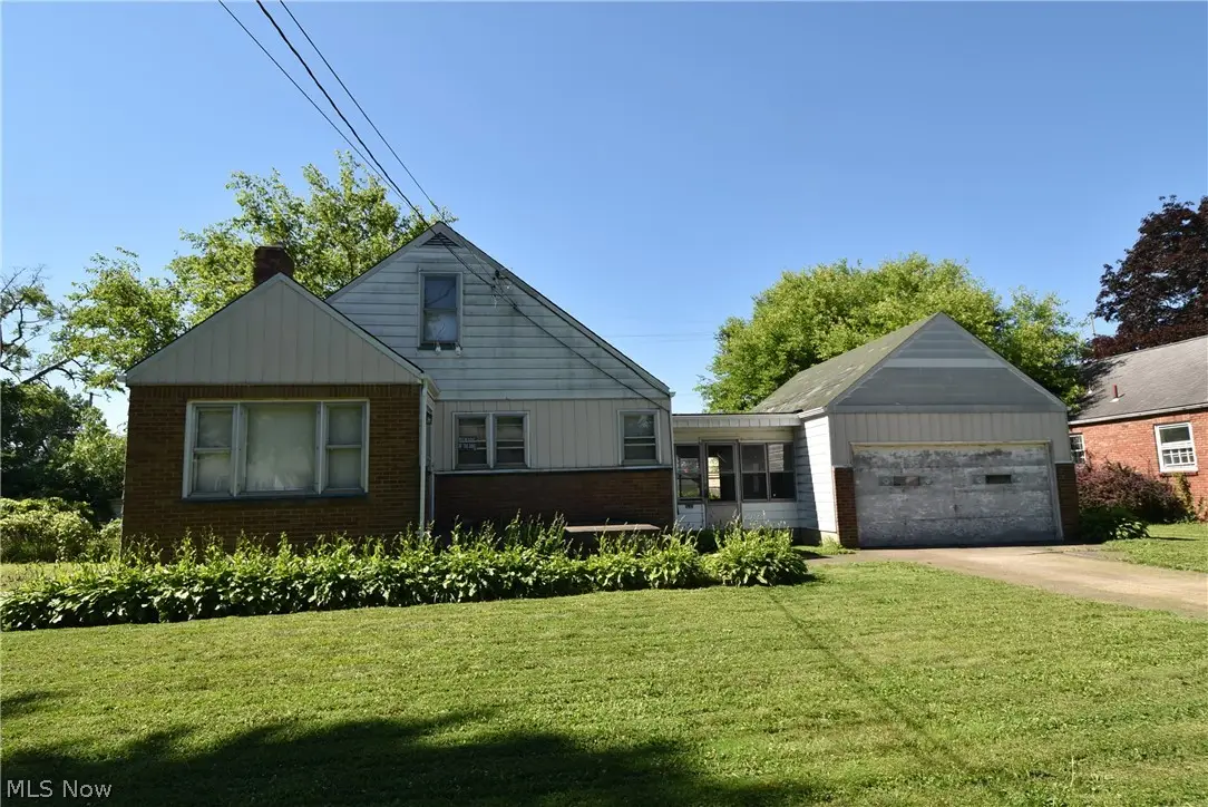 923 E Philadelphia Avenue, Youngstown, OH 44502 - #1
