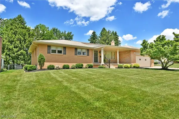 6662 Appleridge Drive, Youngstown, OH 44512