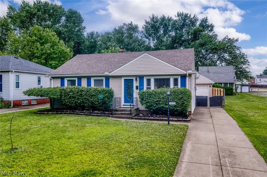 4690 W 11th Street, Cleveland, OH 44109 - #2