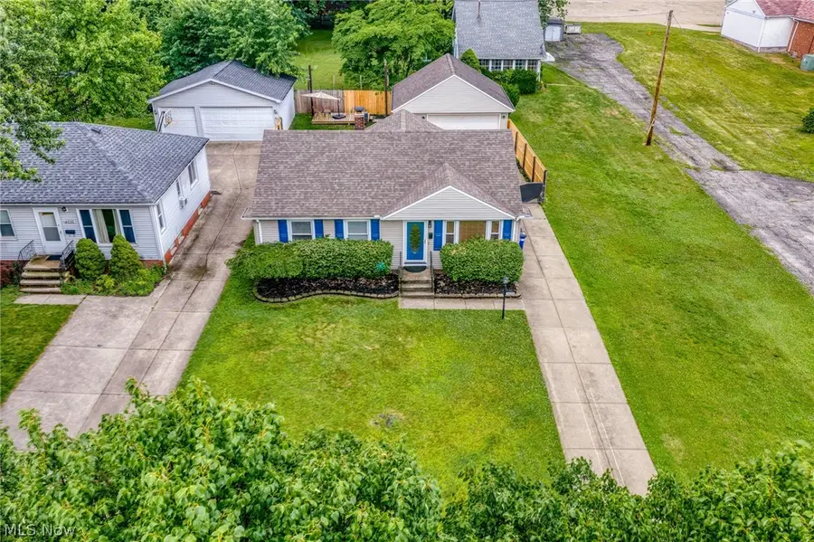 4690 W 11th Street, Cleveland, OH 44109 - #3