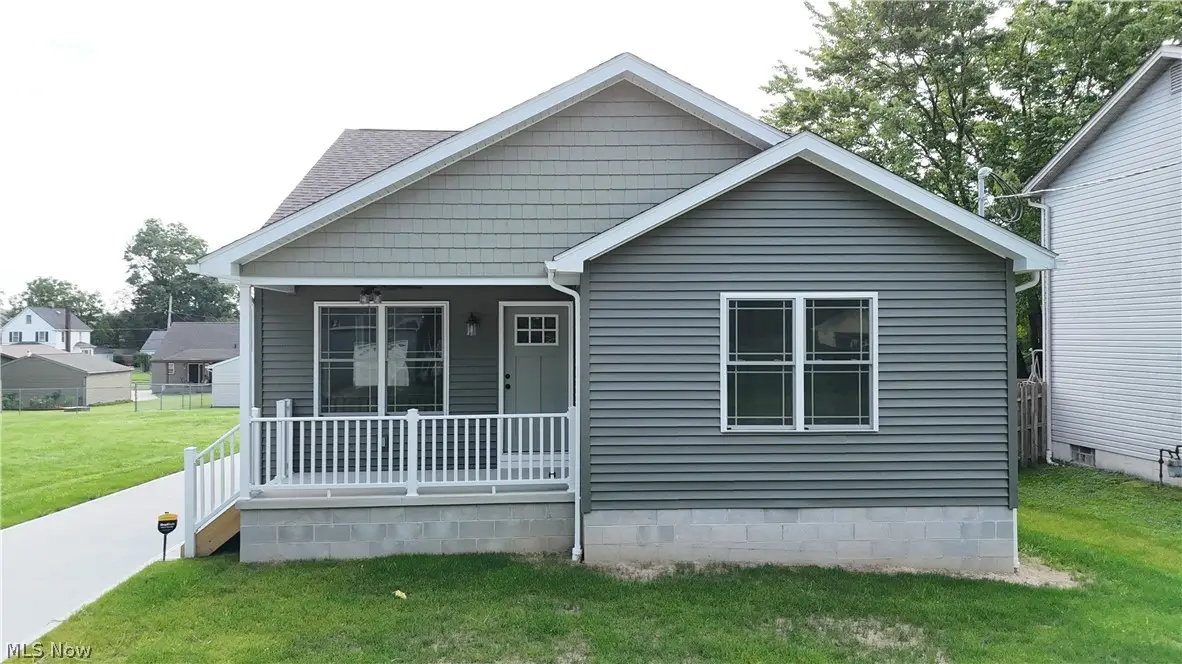 434 8th Street, Struthers, OH 44471 - #1