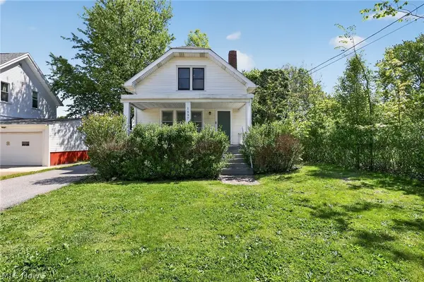 1537 E 214th Street, Euclid, OH 44117