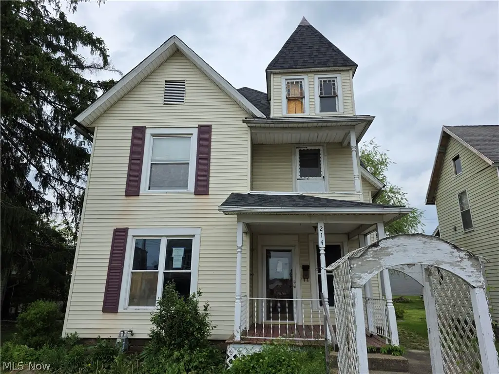 214 W Church Street, Newcomerstown, OH 43832 - #1