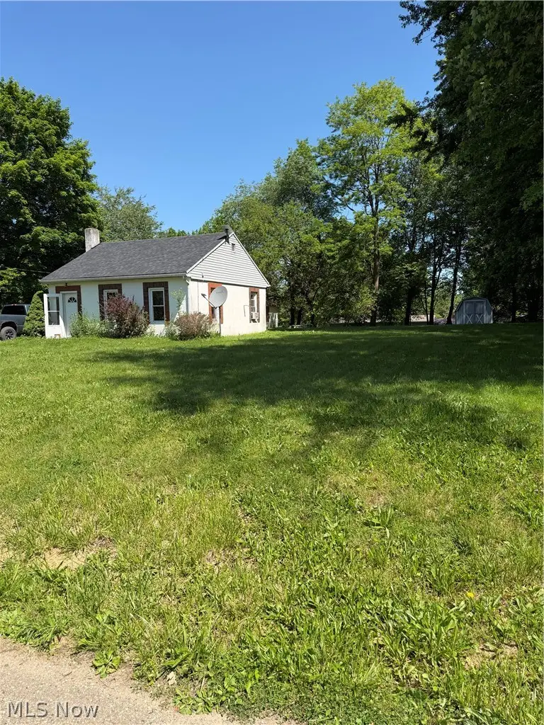 465 2nd Sw Street, Brewster, OH 44613 - #2