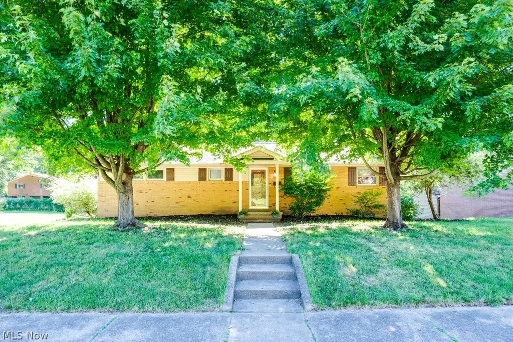 904 Woodside Se Avenue, North Canton, OH 44720 - #1