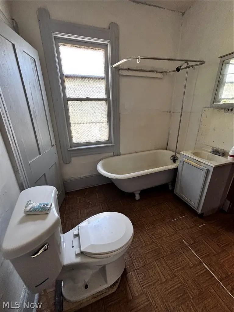 3353 W 46th Street, Cleveland, OH 44102 - #3