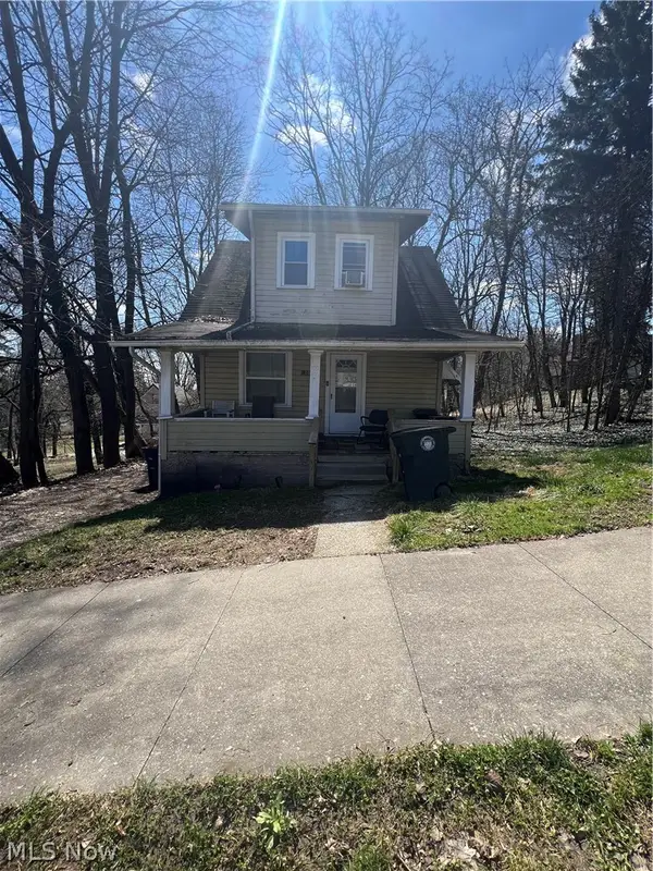 702 W Thornton Street, Akron, OH 44307