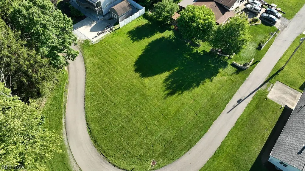 6054 W Lakeside Sw Drive, Sherrodsville, OH 44675 - #1