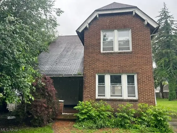 462 Watson Street, Akron, OH 44305