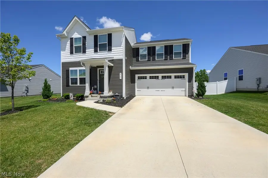 2741 Bishop Oval, Barberton, OH 44203 - #2