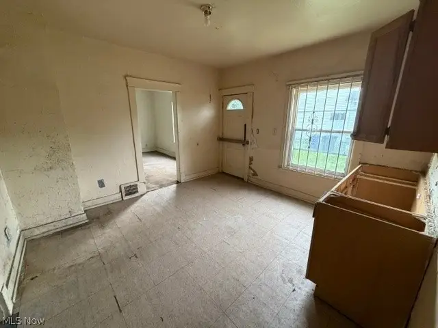9415 Steinway Avenue, Cleveland, OH 44104 - #3