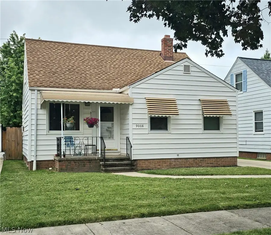 9008 Behrwald Avenue, Brooklyn, OH 44144 - #2