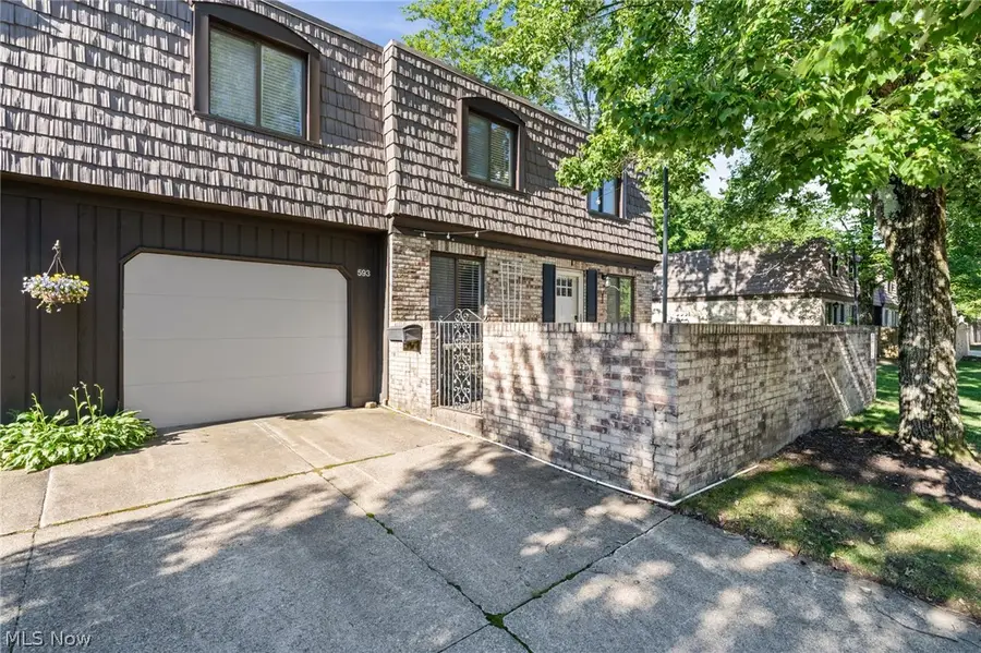 593 Tollis Pkwy #4-32, Broadview Heights, OH 44147 - #2