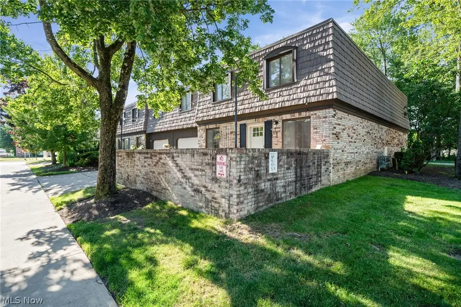 593 Tollis Pkwy #4-32, Broadview Heights, OH 44147 - #3