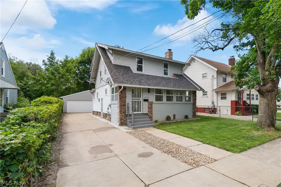 690 Storer Avenue, Akron, OH 44320 - #2