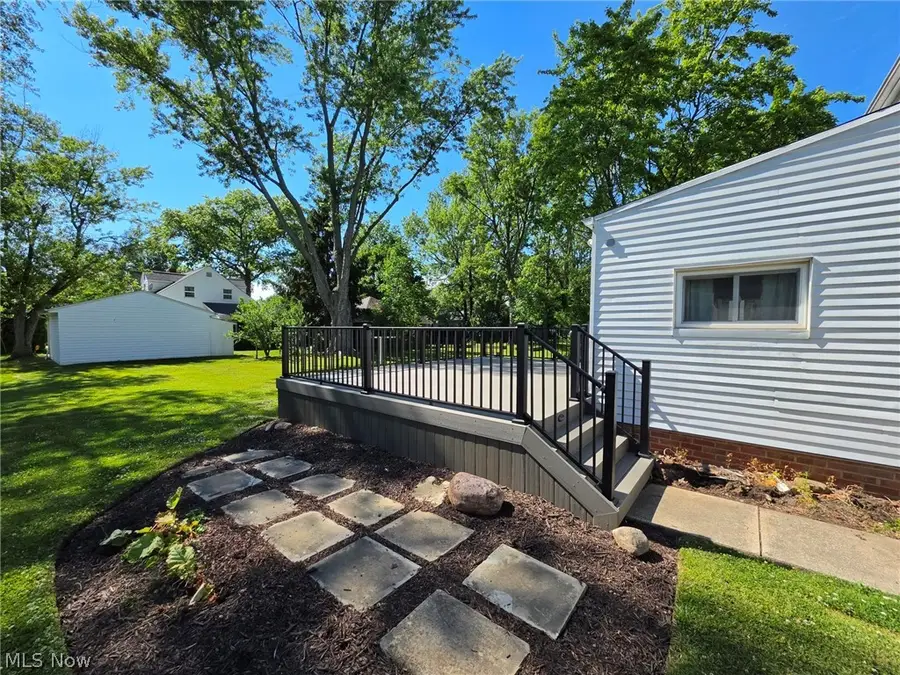 1260 Churchill Road, Lyndhurst, OH 44124 - #3
