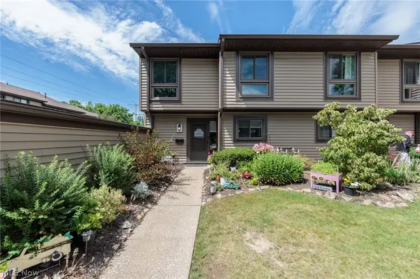 1135 Canyon View Road #101, Northfield, OH 44067