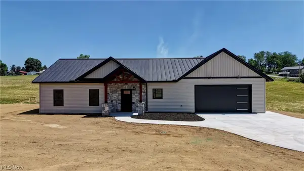 821 Sw Miller Avenue, Sugarcreek, OH 44681