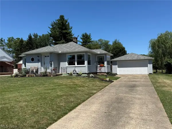 232 Forbes Ne Street, New Philadelphia, OH 44663