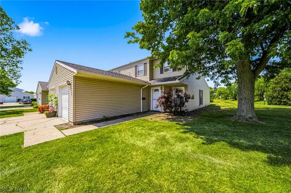 6824 Beacon Drive #D, Mentor, OH 44060