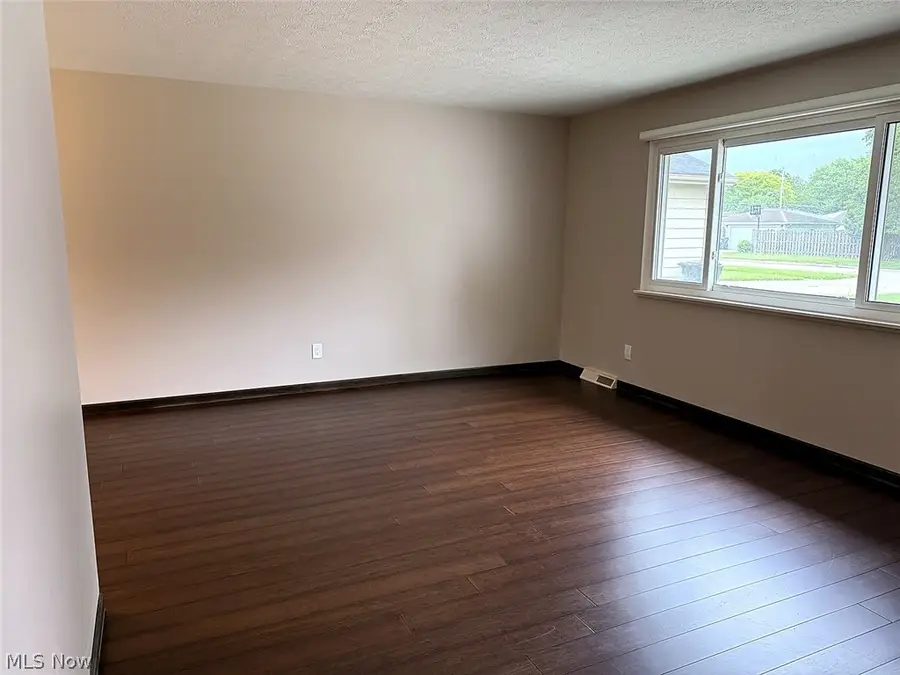 369 Fern Drive, Berea, OH 44017 - #3