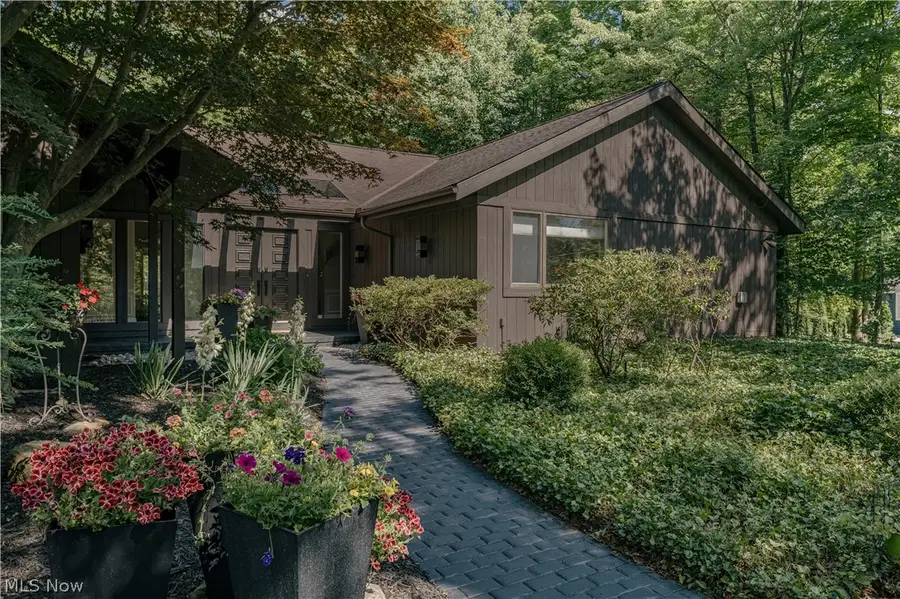 8 Louis Drive, Pepper Pike, OH 44124 - #2