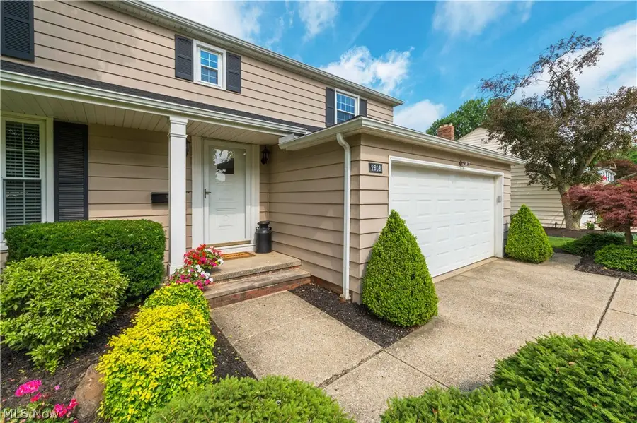 2808 W Asplin Drive, Rocky River, OH 44116 - #3