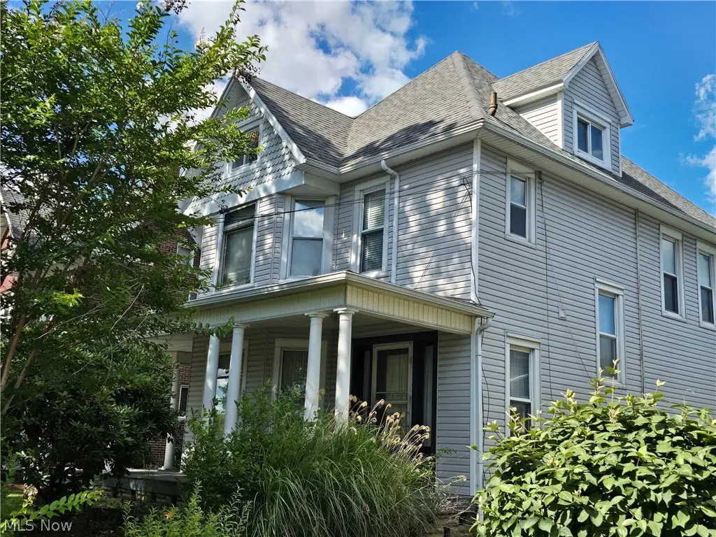 407 Williams Avenue, Williamstown, WV 26187 - #1
