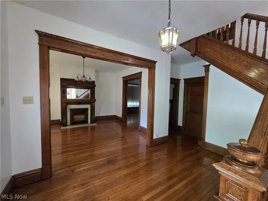 407 Williams Avenue, Williamstown, WV 26187 - #2