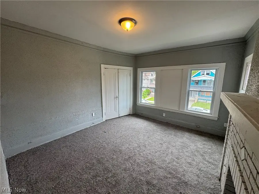915 Eddy Road, Cleveland, OH 44108 - #2