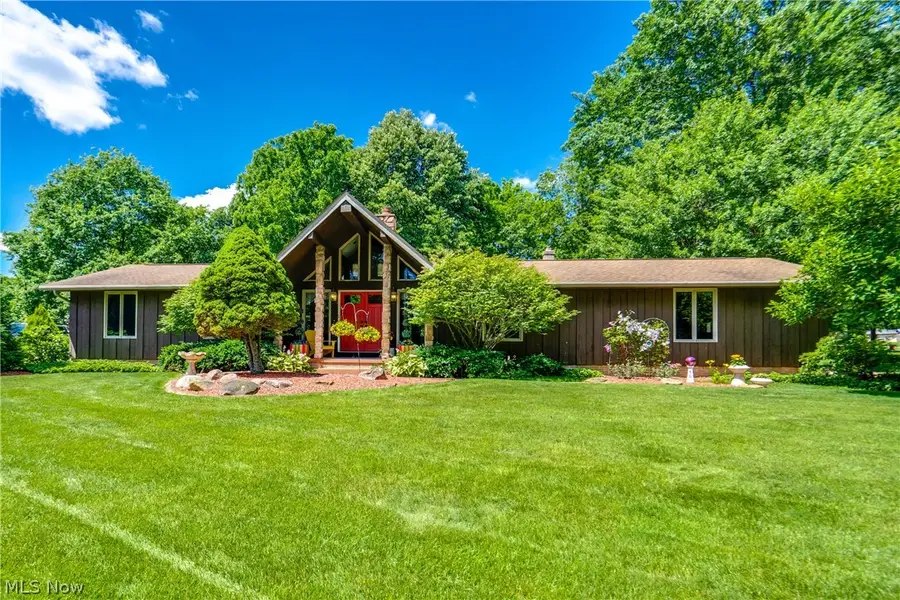 5269 Woodview Avenue, Louisville, OH 44641 - #2