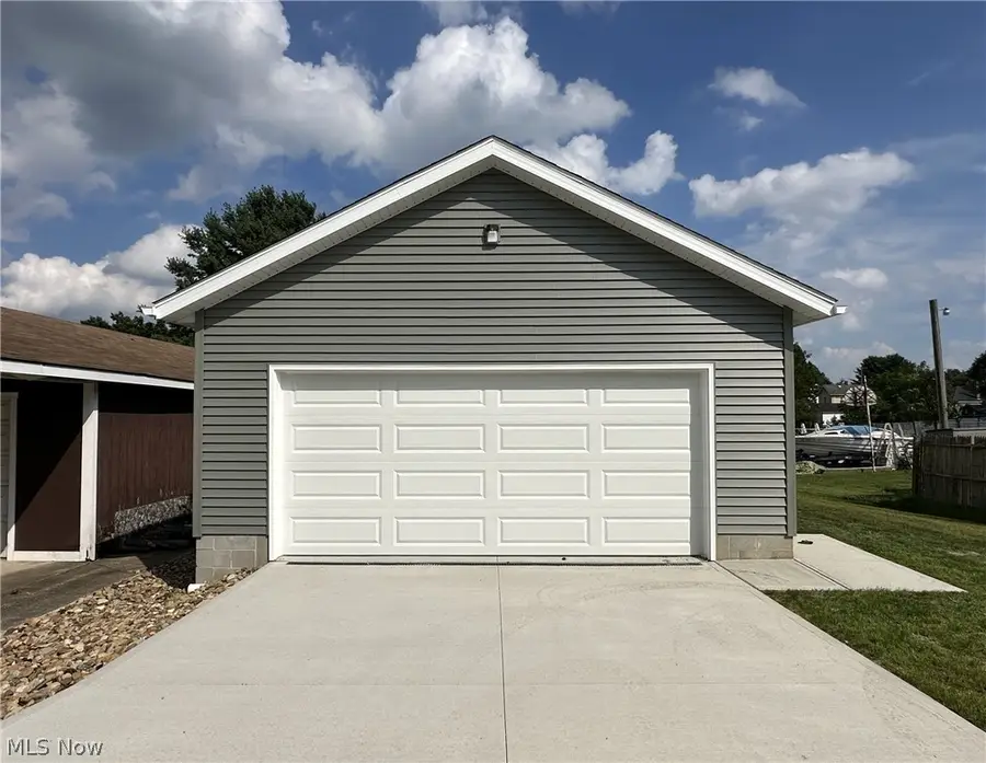 90 Center Street, Struthers, OH 44471 - #3