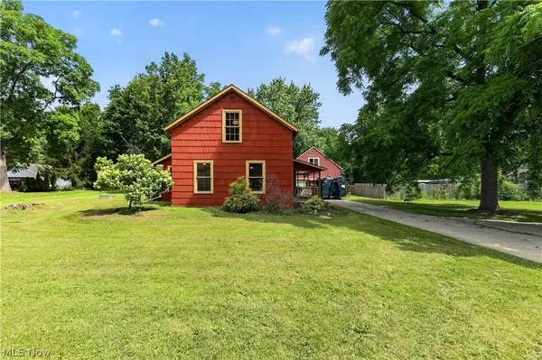27158 Cook Road, Olmsted Twp, OH 44138