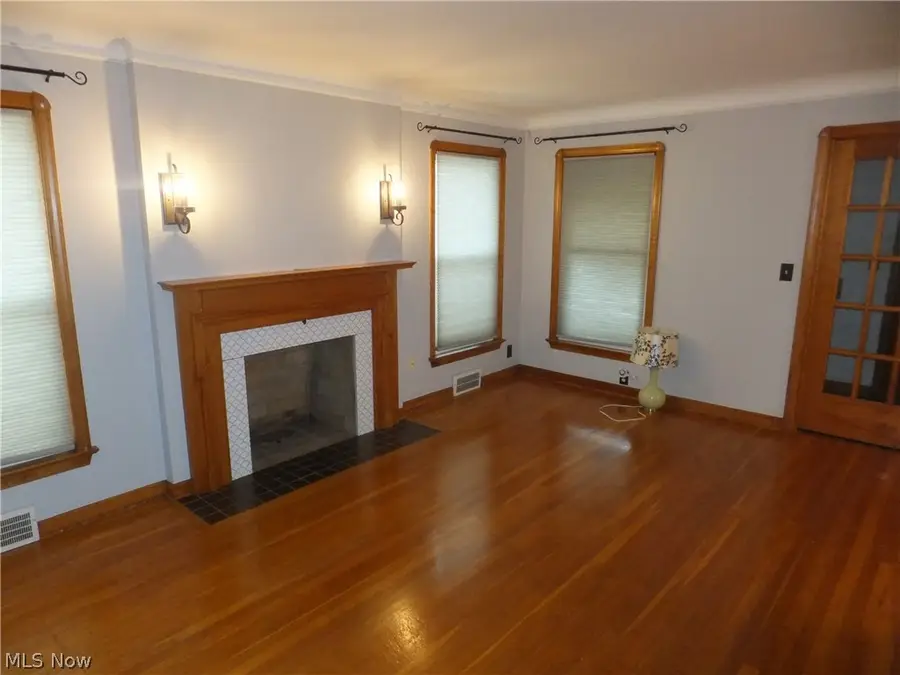 6102 Orchard Grove Avenue, Cleveland, OH 44144 - #2