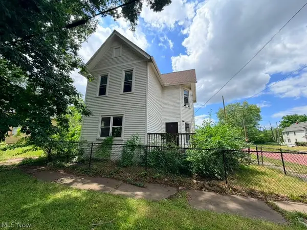 2982 E 67th Street, Cleveland, OH 44127