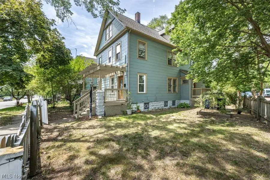3290 W 17th Street, Cleveland, OH 44109 - #2