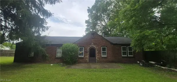 10077 Valleyview Drive, Columbia Station, OH 44028