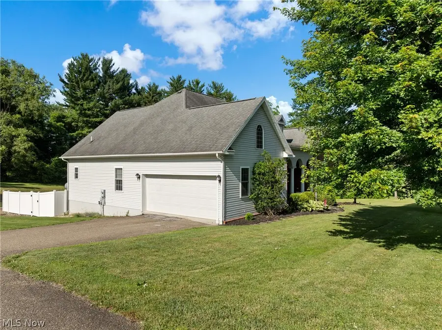 44260 Denise Lane, Saint Clairsville, OH 43950 - #2