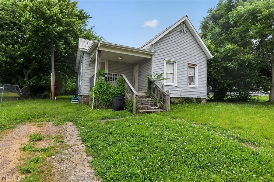 717 Baker Street, Zanesville, OH 43701 - #2